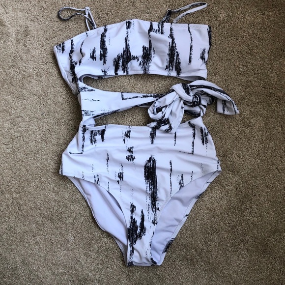 SHEIN Other - One piece swimsuit